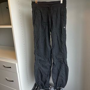 Black lulu lemon joggers